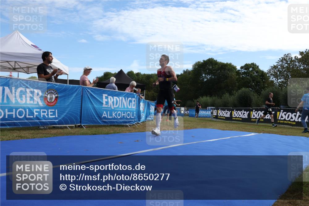 31.08.2025 - Elbe Triathlon Hamburg Strokosch-Dieckow http://msf.ph/oto/8650277 31.08.2025 10:03:29 Ziel 186 meine-sportfotos.de