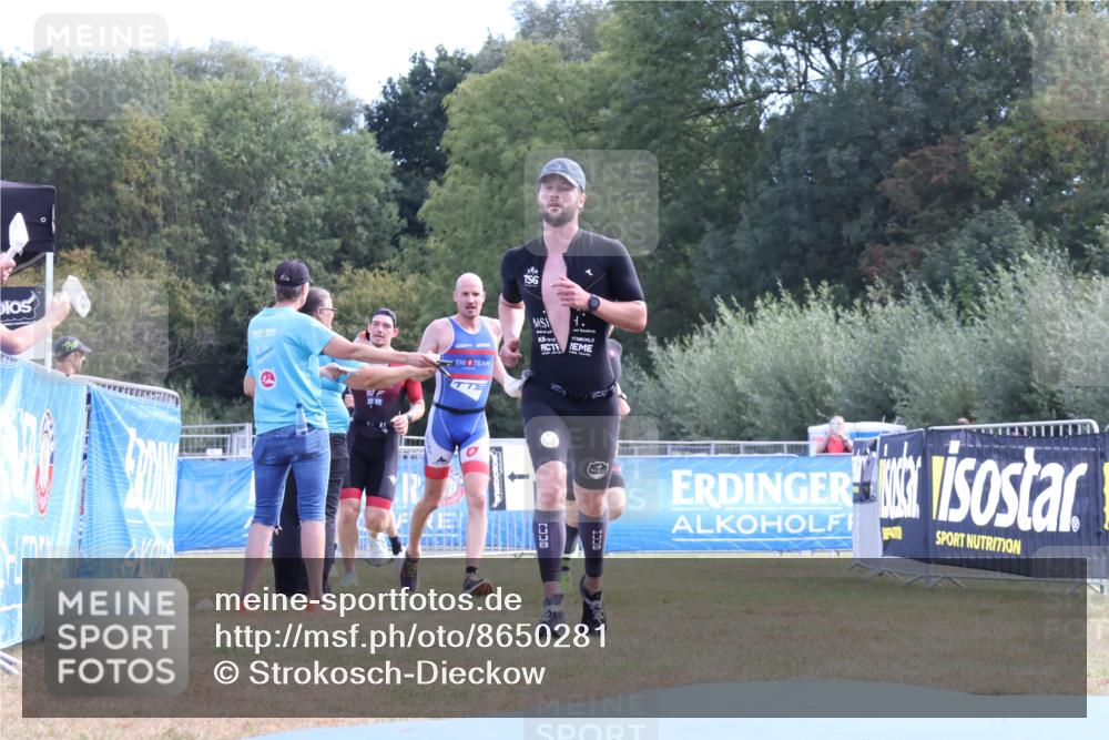 31.08.2025 - Elbe Triathlon Hamburg Strokosch-Dieckow http://msf.ph/oto/8650281 31.08.2025 10:04:54 Ziel 224 meine-sportfotos.de