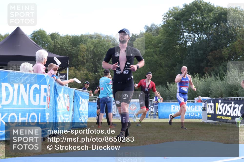 31.08.2025 - Elbe Triathlon Hamburg Strokosch-Dieckow http://msf.ph/oto/8650283 31.08.2025 10:04:56 Ziel 224 meine-sportfotos.de