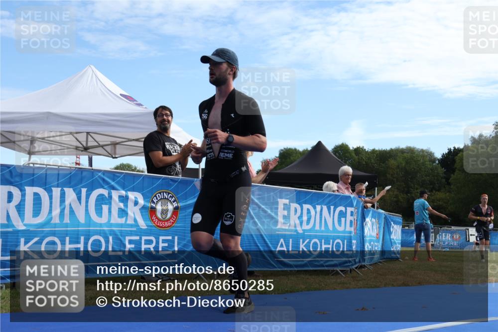 31.08.2025 - Elbe Triathlon Hamburg Strokosch-Dieckow http://msf.ph/oto/8650285 31.08.2025 10:04:57 Ziel 224 meine-sportfotos.de