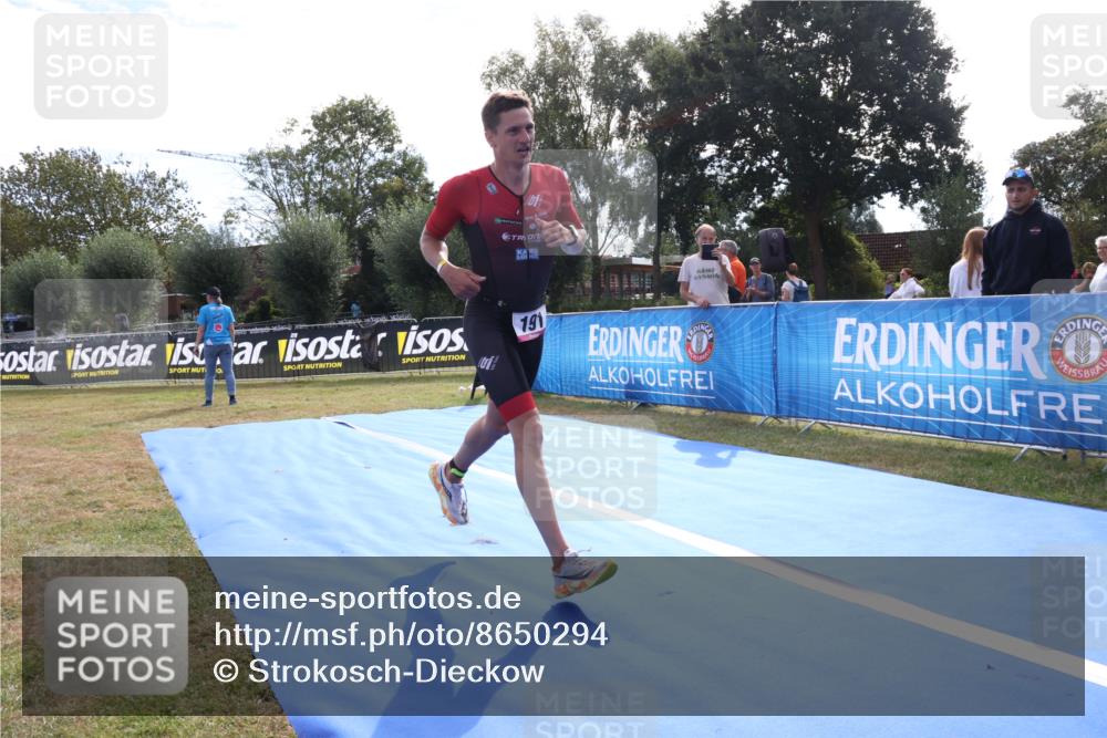 31.08.2025 - Elbe Triathlon Hamburg Strokosch-Dieckow http://msf.ph/oto/8650294 31.08.2025 10:06:21 Ziel 191 meine-sportfotos.de