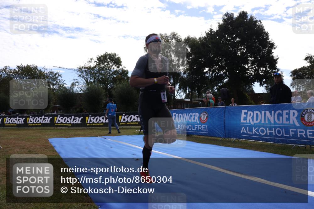 31.08.2025 - Elbe Triathlon Hamburg Strokosch-Dieckow http://msf.ph/oto/8650304 31.08.2025 10:08:14 Ziel 189, 210, 225 meine-sportfotos.de