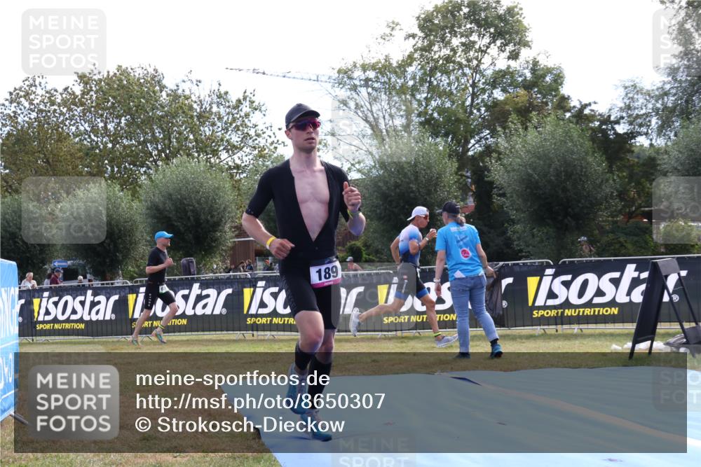 31.08.2025 - Elbe Triathlon Hamburg Strokosch-Dieckow http://msf.ph/oto/8650307 31.08.2025 10:08:17 Ziel 189, 194, 210, 225 meine-sportfotos.de