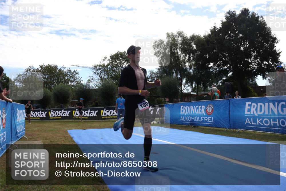 31.08.2025 - Elbe Triathlon Hamburg Strokosch-Dieckow http://msf.ph/oto/8650308 31.08.2025 10:08:17 Ziel 189, 194, 210, 225 meine-sportfotos.de