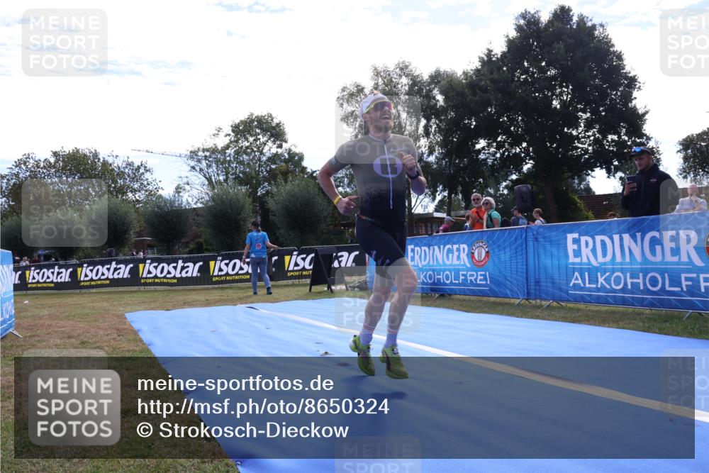 31.08.2025 - Elbe Triathlon Hamburg Strokosch-Dieckow http://msf.ph/oto/8650324 31.08.2025 10:08:31 Ziel 194, 208 meine-sportfotos.de