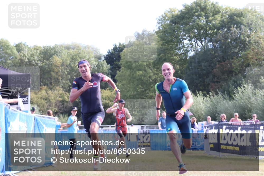 31.08.2025 - Elbe Triathlon Hamburg Strokosch-Dieckow http://msf.ph/oto/8650335 31.08.2025 10:12:25 Ziel 172, 219 meine-sportfotos.de