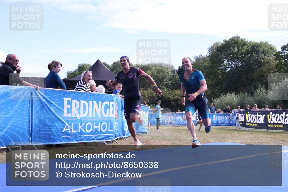 31.08.2025 - Elbe Triathlon Hamburg Strokosch-Dieckow http://msf.ph/oto/8650338 31.08.2025 10:12:26 Ziel 172, 219 meine-sportfotos.de