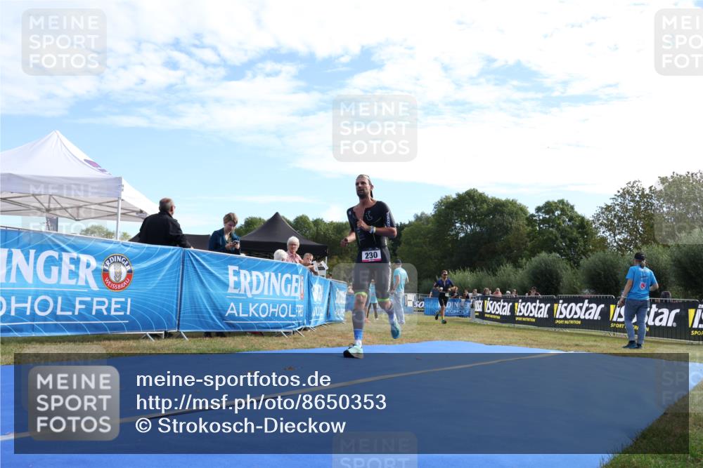 31.08.2025 - Elbe Triathlon Hamburg Strokosch-Dieckow http://msf.ph/oto/8650353 31.08.2025 10:13:05 Ziel 182, 230 meine-sportfotos.de
