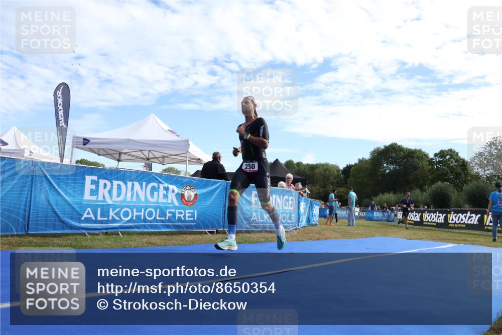 31.08.2025 - Elbe Triathlon Hamburg Strokosch-Dieckow http://msf.ph/oto/8650354 31.08.2025 10:13:06 Ziel 182, 230 meine-sportfotos.de