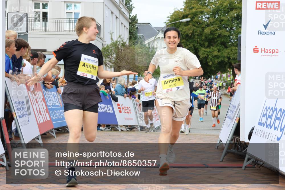 31.08.2025 - 21. Blankeneser Heldenlauf Strokosch-Dieckow http://msf.ph/oto/8650357 31.08.2025 10:37:09 Ziel 2450, 2451, 2152, 2288 meine-sportfotos.de