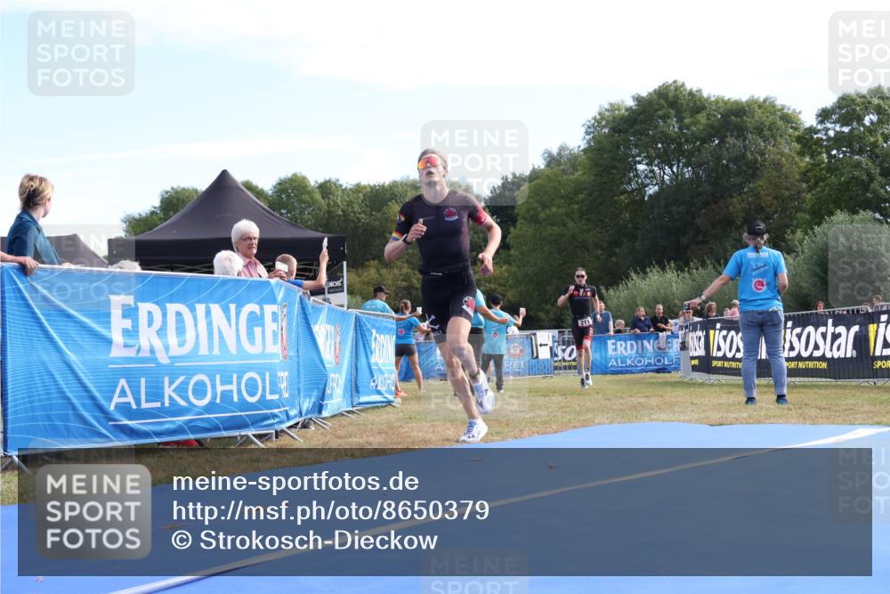 31.08.2025 - Elbe Triathlon Hamburg Strokosch-Dieckow http://msf.ph/oto/8650379 31.08.2025 10:15:30 Ziel 177, 211 meine-sportfotos.de