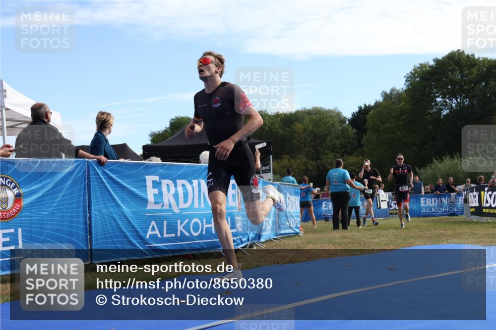 31.08.2025 - Elbe Triathlon Hamburg Strokosch-Dieckow http://msf.ph/oto/8650380 31.08.2025 10:15:31 Ziel 177, 211 meine-sportfotos.de