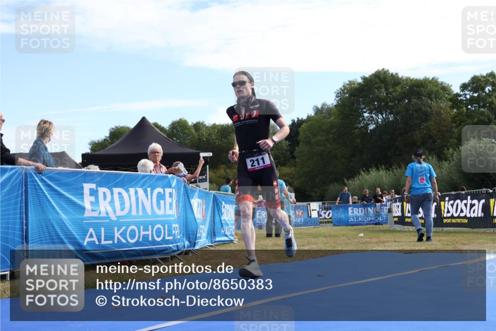 31.08.2025 - Elbe Triathlon Hamburg Strokosch-Dieckow http://msf.ph/oto/8650383 31.08.2025 10:15:34 Ziel 177, 211 meine-sportfotos.de