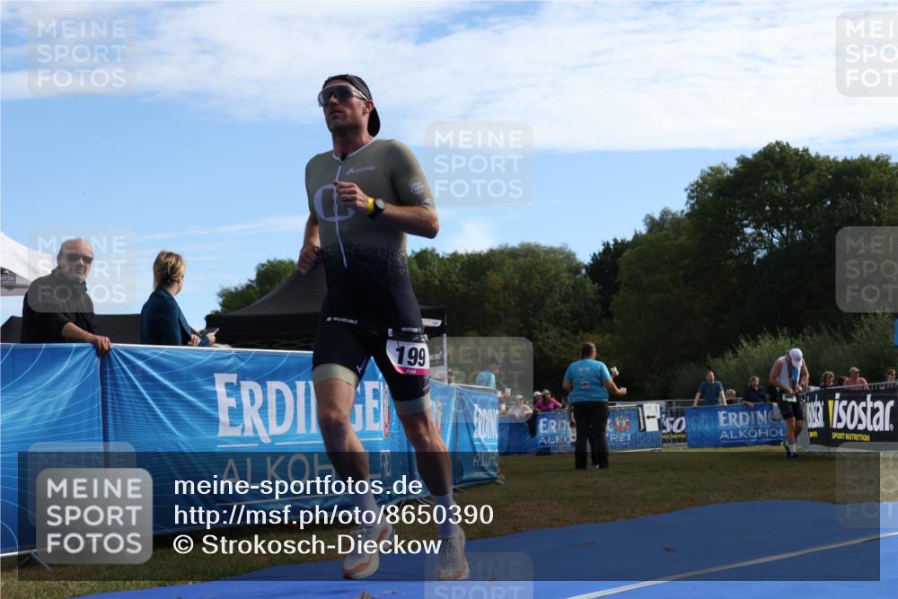 31.08.2025 - Elbe Triathlon Hamburg Strokosch-Dieckow http://msf.ph/oto/8650390 31.08.2025 10:16:00 Ziel 199 meine-sportfotos.de