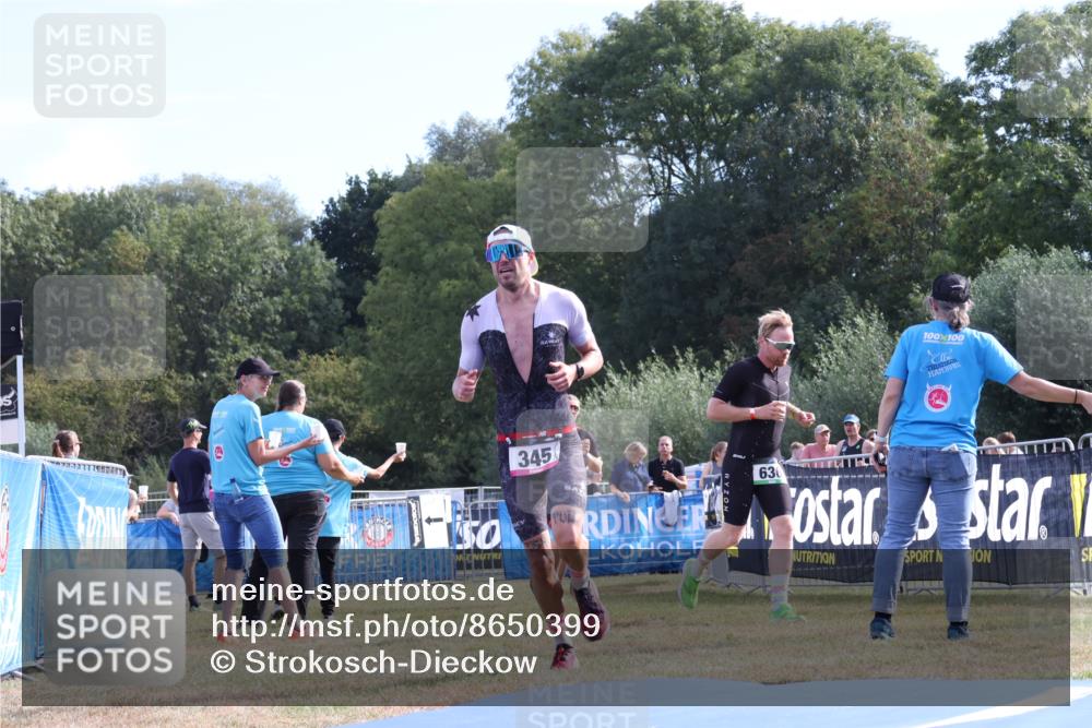 31.08.2025 - Elbe Triathlon Hamburg Strokosch-Dieckow http://msf.ph/oto/8650399 31.08.2025 10:16:28 Ziel 233, 345 meine-sportfotos.de