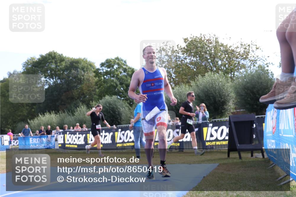 31.08.2025 - Elbe Triathlon Hamburg Strokosch-Dieckow http://msf.ph/oto/8650419 31.08.2025 10:18:08 Ziel 354 meine-sportfotos.de