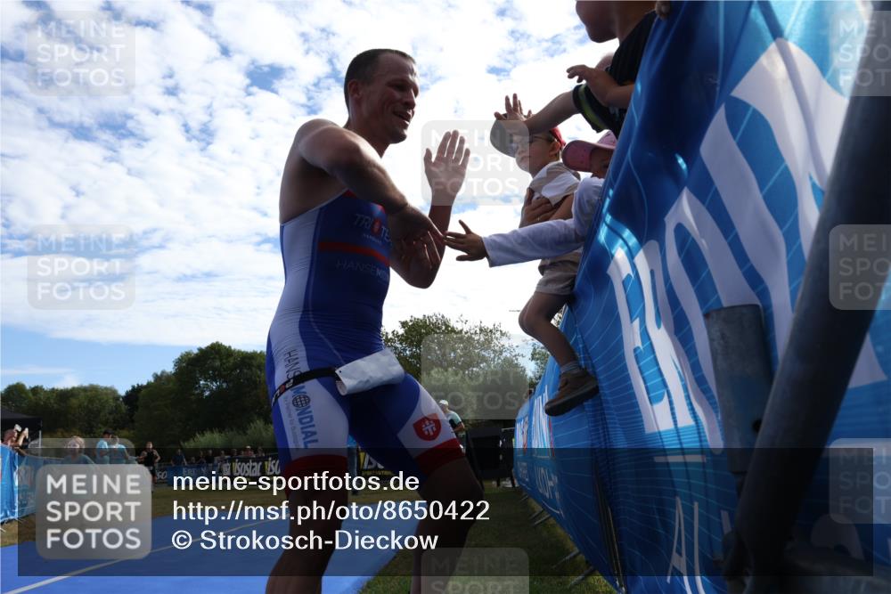 31.08.2025 - Elbe Triathlon Hamburg Strokosch-Dieckow http://msf.ph/oto/8650422 31.08.2025 10:18:10 Ziel 354 meine-sportfotos.de