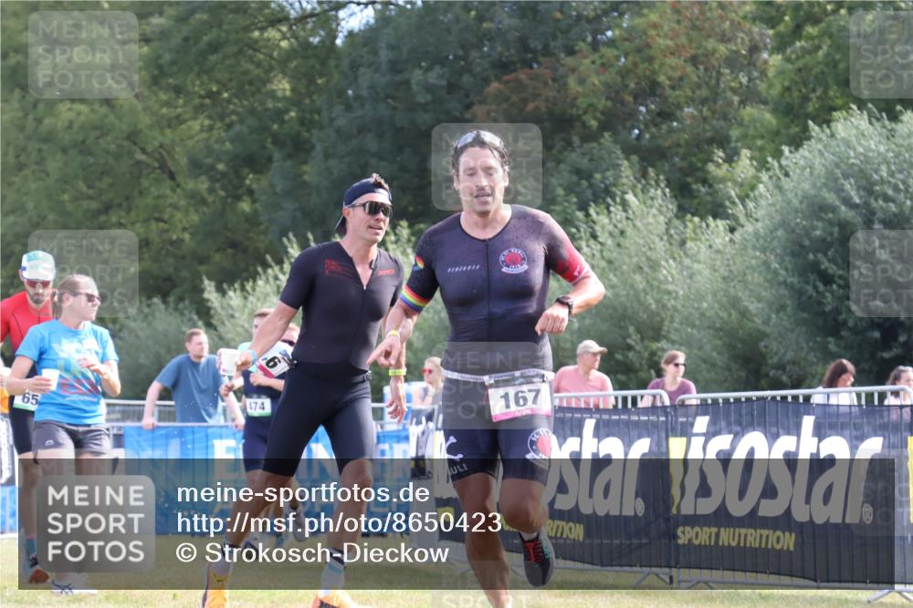 31.08.2025 - Elbe Triathlon Hamburg Strokosch-Dieckow http://msf.ph/oto/8650423 31.08.2025 10:18:36 Ziel 167 meine-sportfotos.de
