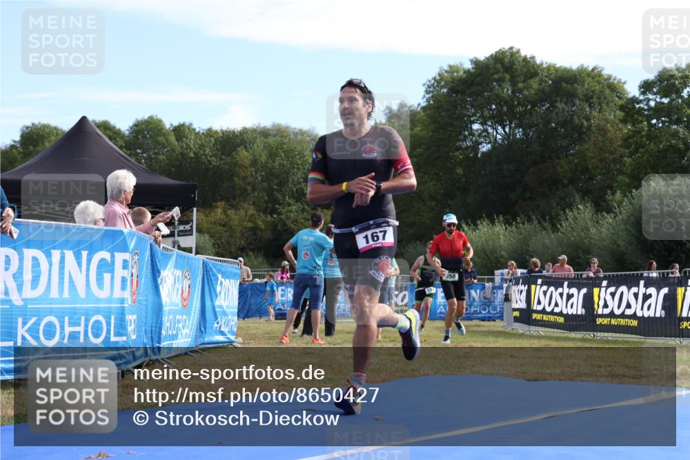 31.08.2025 - Elbe Triathlon Hamburg Strokosch-Dieckow http://msf.ph/oto/8650427 31.08.2025 10:18:37 Ziel 167 meine-sportfotos.de
