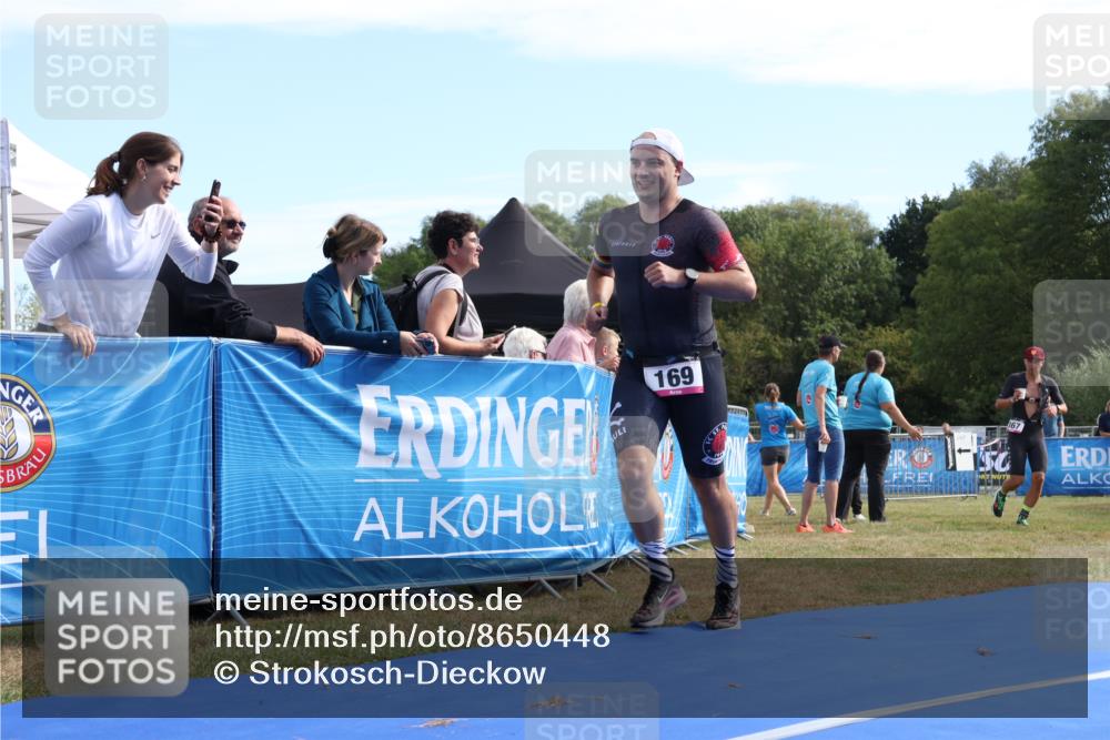 31.08.2025 - Elbe Triathlon Hamburg Strokosch-Dieckow http://msf.ph/oto/8650448 31.08.2025 10:21:00 Ziel 169 meine-sportfotos.de