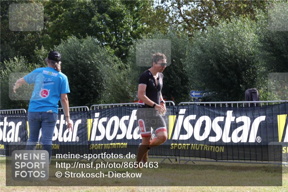 31.08.2025 - Elbe Triathlon Hamburg Strokosch-Dieckow http://msf.ph/oto/8650463 31.08.2025 09:54:59 Laufen 100, 100 meine-sportfotos.de