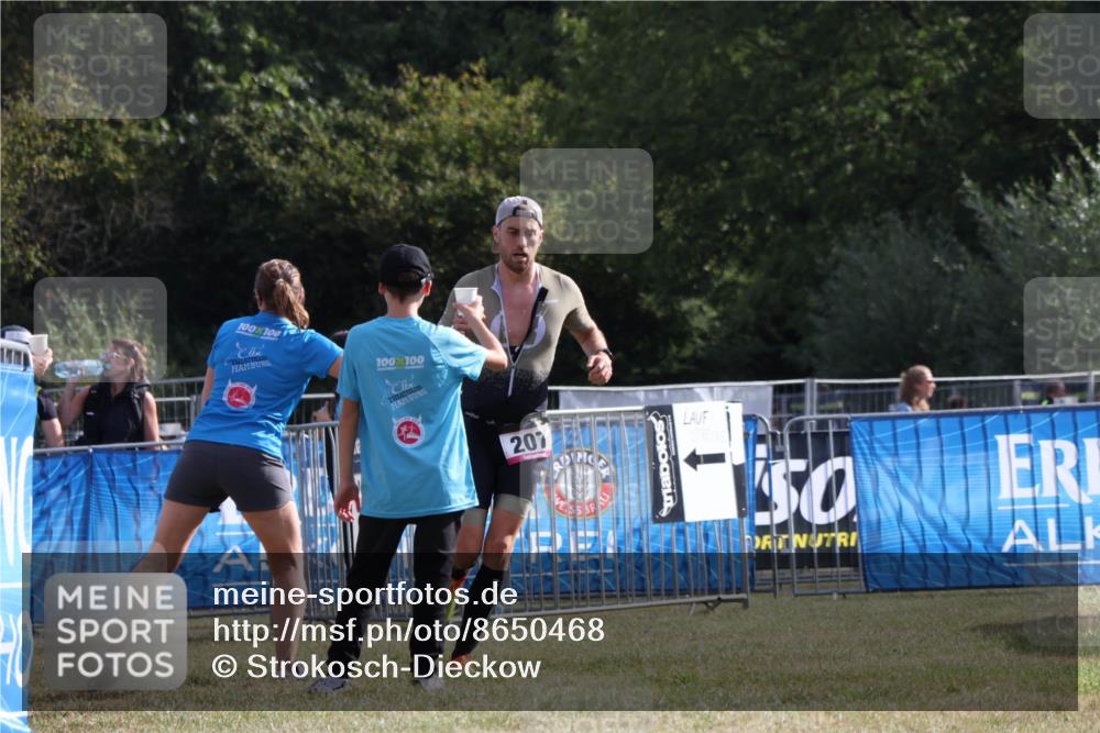 31.08.2025 - Elbe Triathlon Hamburg Strokosch-Dieckow http://msf.ph/oto/8650468 31.08.2025 09:55:21 Laufen 100, 100, 100, 100, 207, 30 meine-sportfotos.de