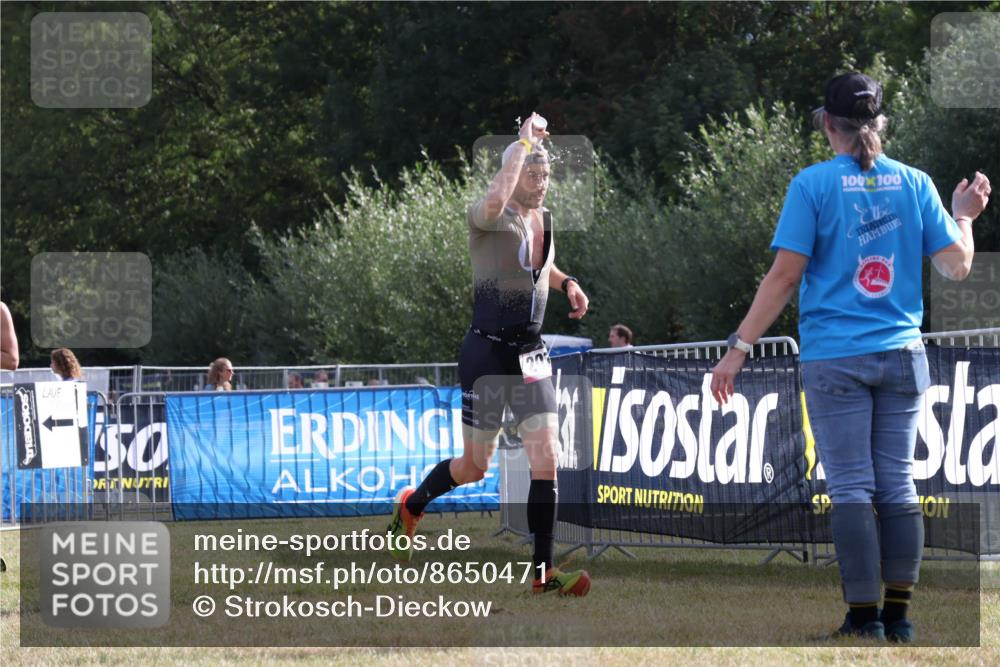 31.08.2025 - Elbe Triathlon Hamburg Strokosch-Dieckow http://msf.ph/oto/8650471 31.08.2025 09:55:22 Laufen 100, 100 meine-sportfotos.de
