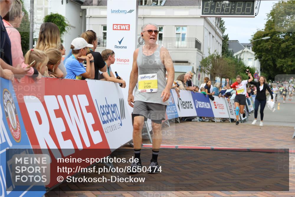 31.08.2025 - 21. Blankeneser Heldenlauf Strokosch-Dieckow http://msf.ph/oto/8650474 31.08.2025 10:36:56 Ziel 2778, 2255, 2729, 2685, 2507 meine-sportfotos.de