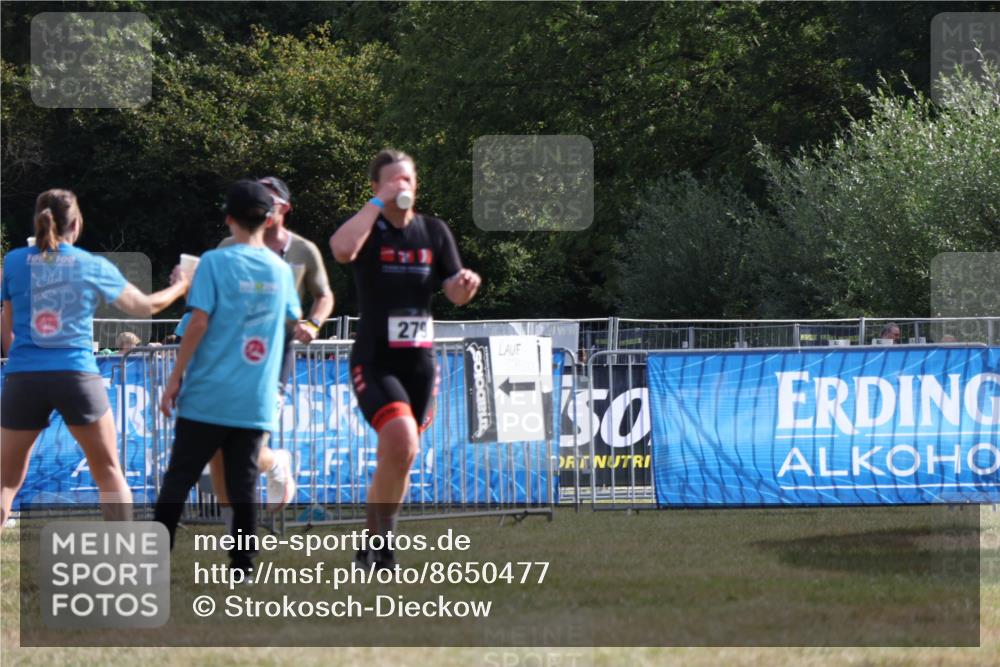 31.08.2025 - Elbe Triathlon Hamburg Strokosch-Dieckow http://msf.ph/oto/8650477 31.08.2025 09:55:26 Laufen 100, 100, 279 meine-sportfotos.de