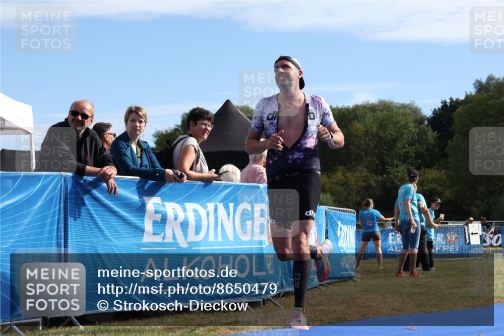 31.08.2025 - Elbe Triathlon Hamburg Strokosch-Dieckow http://msf.ph/oto/8650479 31.08.2025 10:21:50 Ziel 195, 312 meine-sportfotos.de