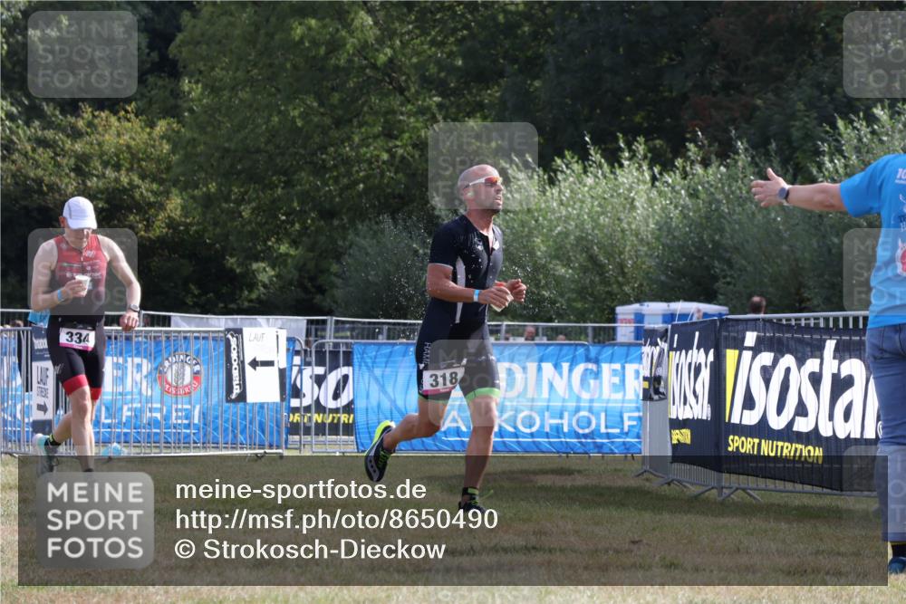 31.08.2025 - Elbe Triathlon Hamburg Strokosch-Dieckow http://msf.ph/oto/8650490 31.08.2025 09:55:33 Laufen 334, 318, 10 meine-sportfotos.de