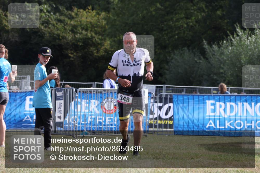 31.08.2025 - Elbe Triathlon Hamburg Strokosch-Dieckow http://msf.ph/oto/8650495 31.08.2025 09:55:46 Laufen 348 meine-sportfotos.de