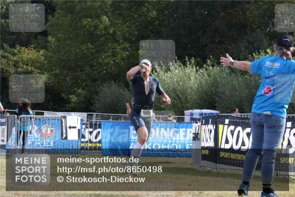 31.08.2025 - Elbe Triathlon Hamburg Strokosch-Dieckow http://msf.ph/oto/8650498 31.08.2025 09:55:57 Laufen 100, 100, 505 meine-sportfotos.de