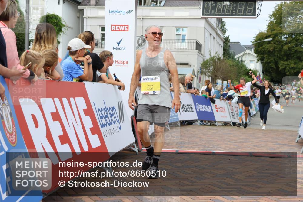 31.08.2025 - 21. Blankeneser Heldenlauf Strokosch-Dieckow http://msf.ph/oto/8650510 31.08.2025 10:36:56 Ziel 2778, 2255, 2729, 2685, 2507 meine-sportfotos.de