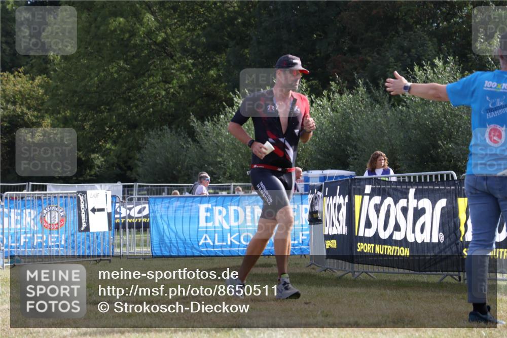 31.08.2025 - Elbe Triathlon Hamburg Strokosch-Dieckow http://msf.ph/oto/8650511 31.08.2025 09:56:25 Laufen 20, 100, 70 meine-sportfotos.de