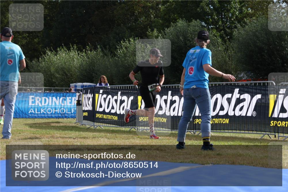 31.08.2025 - Elbe Triathlon Hamburg Strokosch-Dieckow http://msf.ph/oto/8650514 31.08.2025 09:56:43 Laufen 1000, 200, 100, 100, 450 meine-sportfotos.de