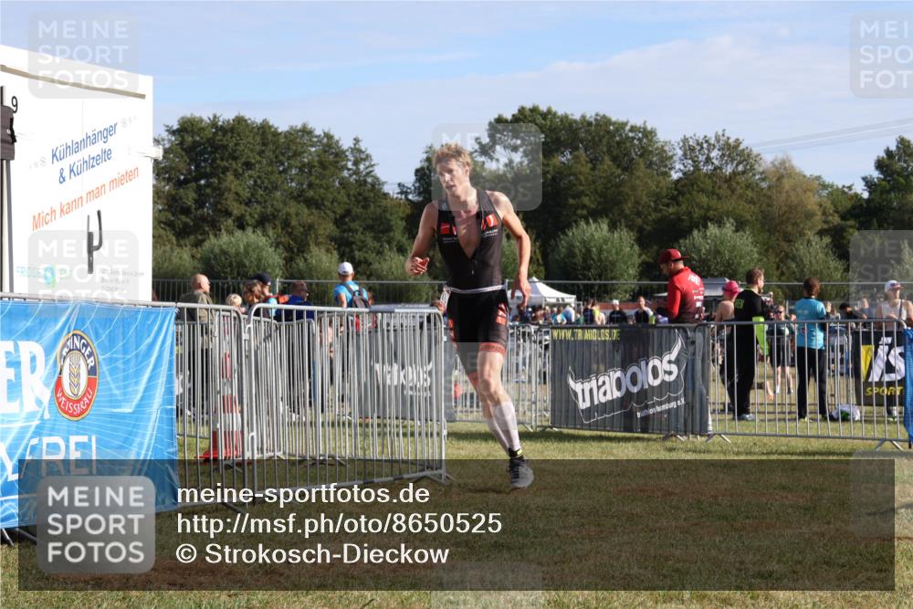 31.08.2025 - Elbe Triathlon Hamburg Strokosch-Dieckow http://msf.ph/oto/8650525 31.08.2025 09:26:18 Laufen 19, 0, 22145 meine-sportfotos.de