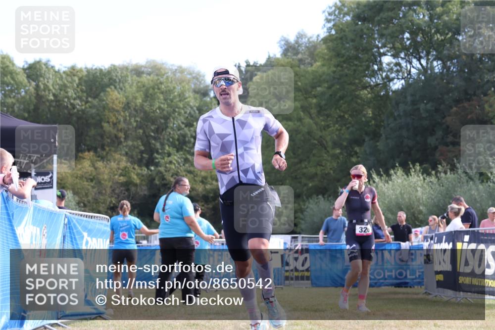 31.08.2025 - Elbe Triathlon Hamburg Strokosch-Dieckow http://msf.ph/oto/8650542 31.08.2025 10:23:30 Ziel 467 meine-sportfotos.de