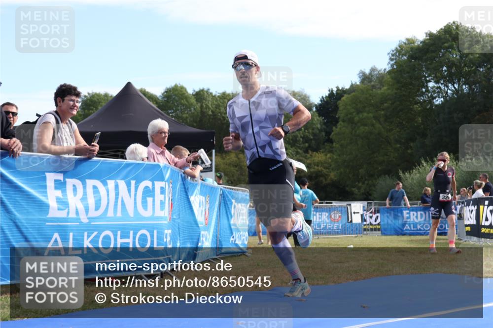 31.08.2025 - Elbe Triathlon Hamburg Strokosch-Dieckow http://msf.ph/oto/8650545 31.08.2025 10:23:31 Ziel 467 meine-sportfotos.de