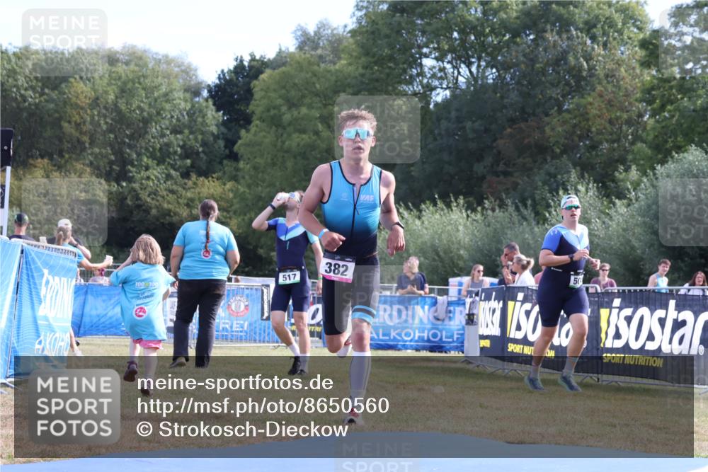 31.08.2025 - Elbe Triathlon Hamburg Strokosch-Dieckow http://msf.ph/oto/8650560 31.08.2025 10:25:05 Ziel 382 meine-sportfotos.de