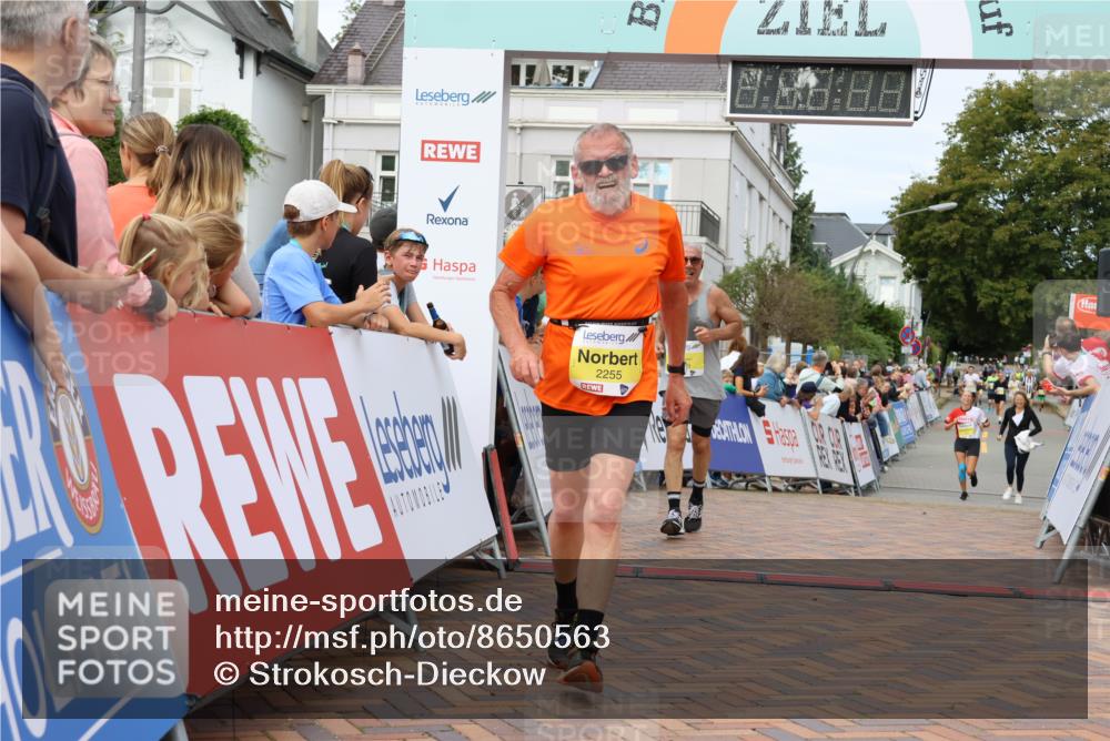 31.08.2025 - 21. Blankeneser Heldenlauf Strokosch-Dieckow http://msf.ph/oto/8650563 31.08.2025 10:36:52 Ziel 2001, 2778, 2255, 2729, 2557, 2685 meine-sportfotos.de