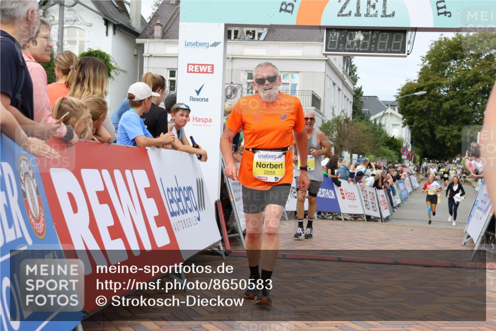 31.08.2025 - 21. Blankeneser Heldenlauf Strokosch-Dieckow http://msf.ph/oto/8650583 31.08.2025 10:36:52 Ziel 2001, 2778, 2255, 2729, 2557, 2685 meine-sportfotos.de