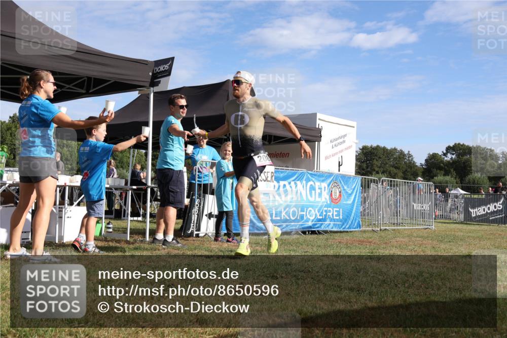 31.08.2025 - Elbe Triathlon Hamburg Strokosch-Dieckow http://msf.ph/oto/8650596 31.08.2025 09:32:54 Laufen 100, 100, 20 meine-sportfotos.de