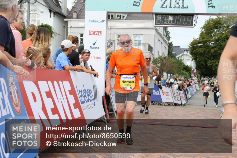 31.08.2025 - 21. Blankeneser Heldenlauf Strokosch-Dieckow http://msf.ph/oto/8650599 31.08.2025 10:36:52 Ziel 2001, 2778, 2255, 2729, 2557, 2685 meine-sportfotos.de