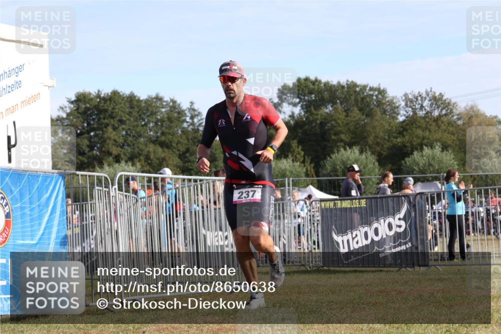 31.08.2025 - Elbe Triathlon Hamburg Strokosch-Dieckow http://msf.ph/oto/8650638 31.08.2025 09:35:07 Laufen 237 meine-sportfotos.de