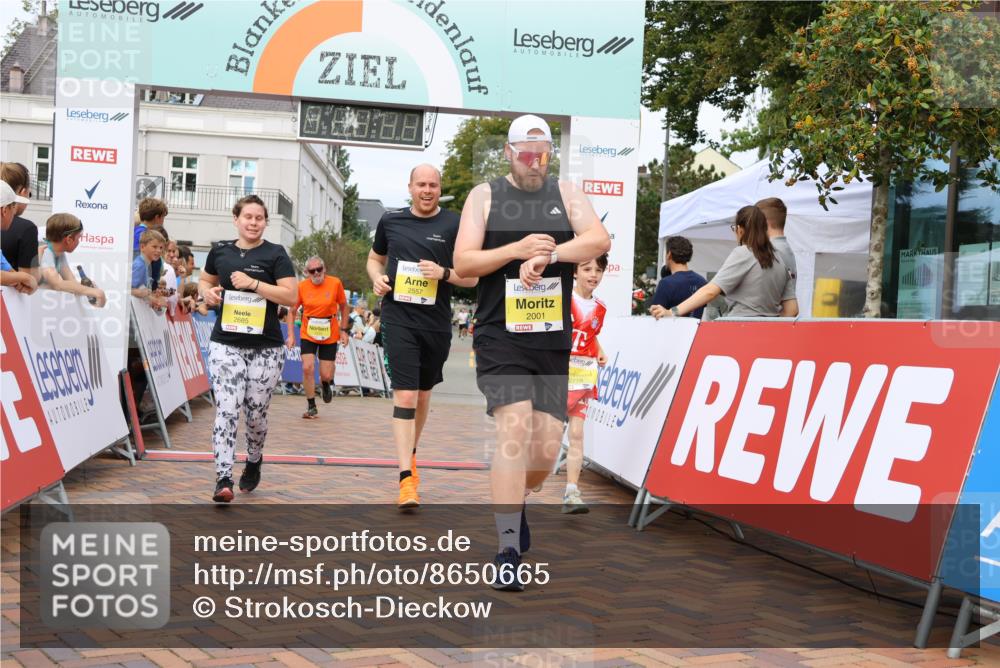 31.08.2025 - 21. Blankeneser Heldenlauf Strokosch-Dieckow http://msf.ph/oto/8650665 31.08.2025 10:36:49 Ziel 2631, 2001, 2778, 2255, 2729, 2557, 2685, 2495 meine-sportfotos.de