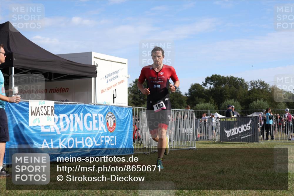 31.08.2025 - Elbe Triathlon Hamburg Strokosch-Dieckow http://msf.ph/oto/8650671 31.08.2025 09:36:06 Laufen 88, 88, 36, 193, 3 meine-sportfotos.de