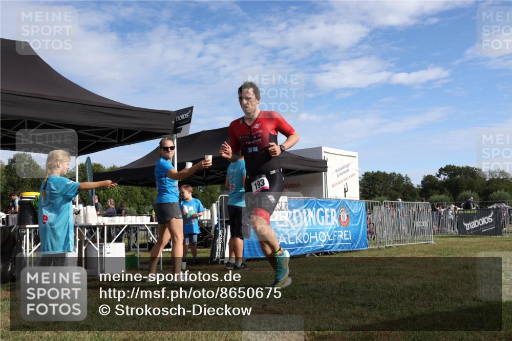 31.08.2025 - Elbe Triathlon Hamburg Strokosch-Dieckow http://msf.ph/oto/8650675 31.08.2025 09:36:07 Laufen 193, 3, 1 meine-sportfotos.de