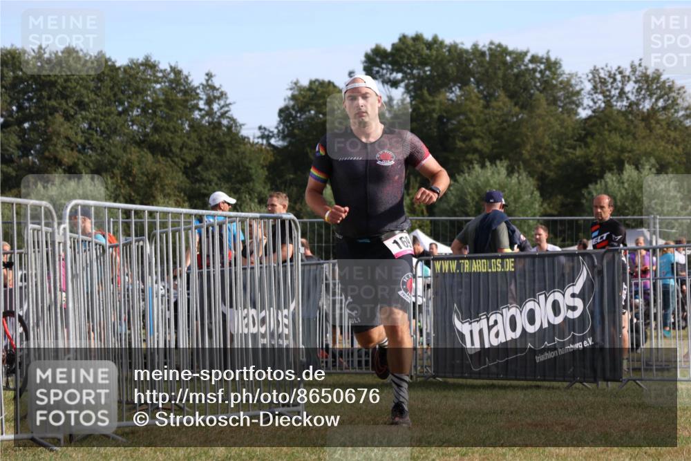 31.08.2025 - Elbe Triathlon Hamburg Strokosch-Dieckow http://msf.ph/oto/8650676 31.08.2025 09:36:20 Laufen  meine-sportfotos.de
