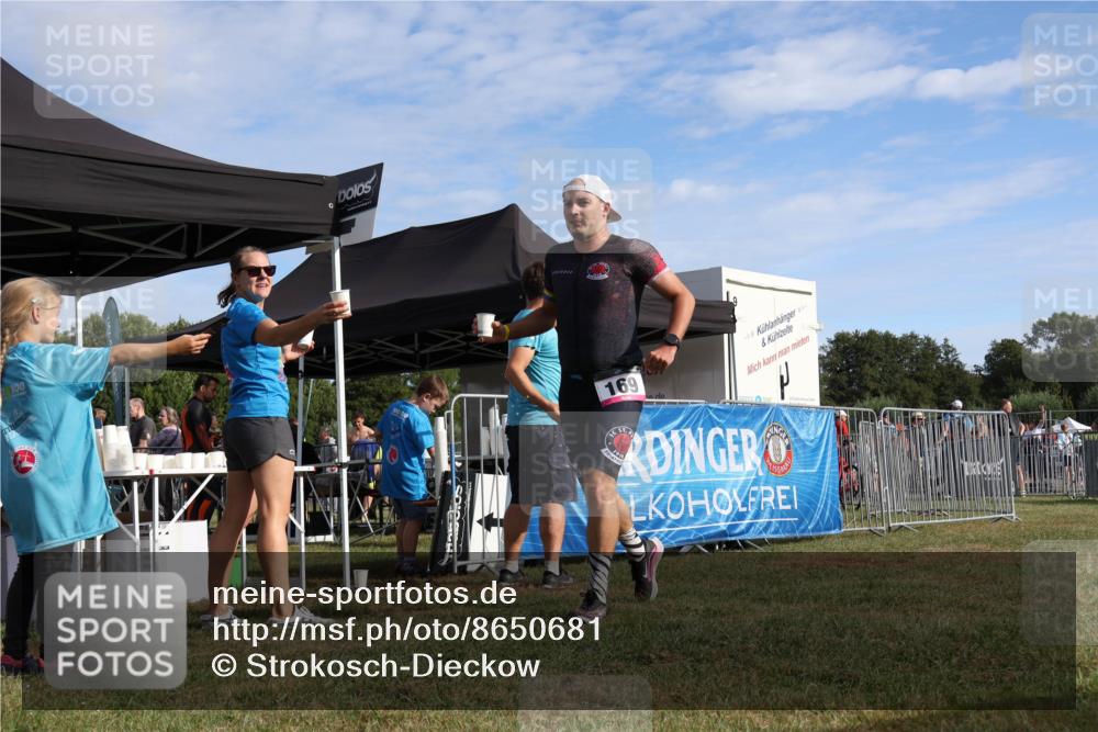 31.08.2025 - Elbe Triathlon Hamburg Strokosch-Dieckow http://msf.ph/oto/8650681 31.08.2025 09:36:23 Laufen 100, 169, 8, 8 meine-sportfotos.de